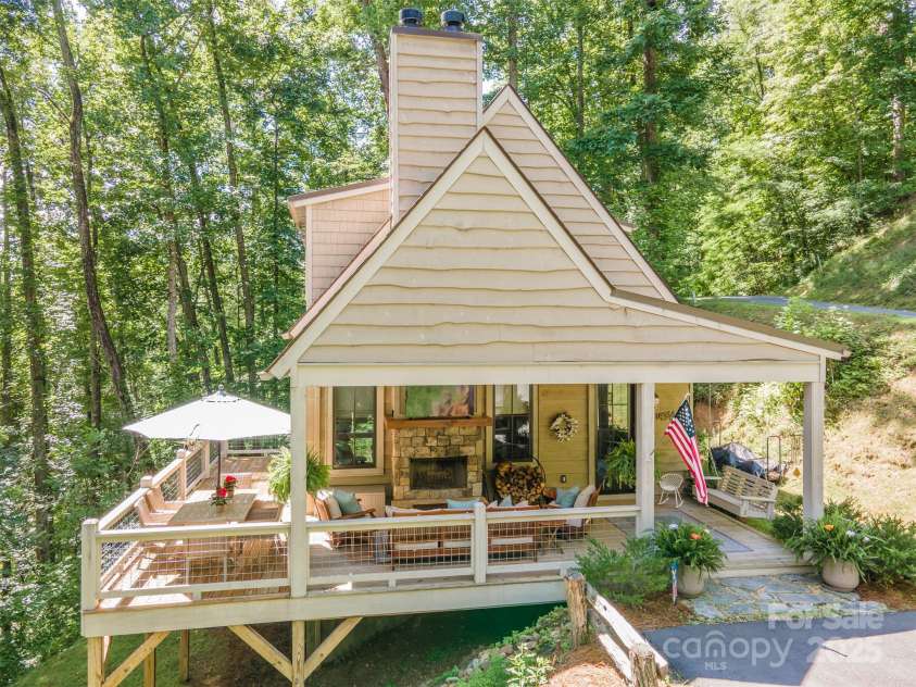 218 Pepperbush Lane, Tuckasegee, NC 28783.  MLS# CAR4250538, YatesRealty ID 24687. 