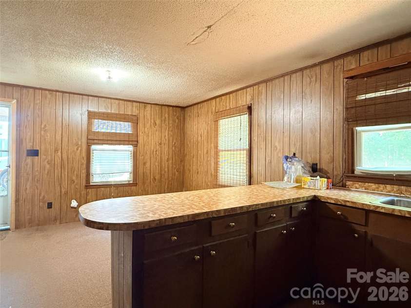 121 Travis Lane, Lancaster, SC 29720.  MLS# CAR4379675, YatesRealty ID 24689. 