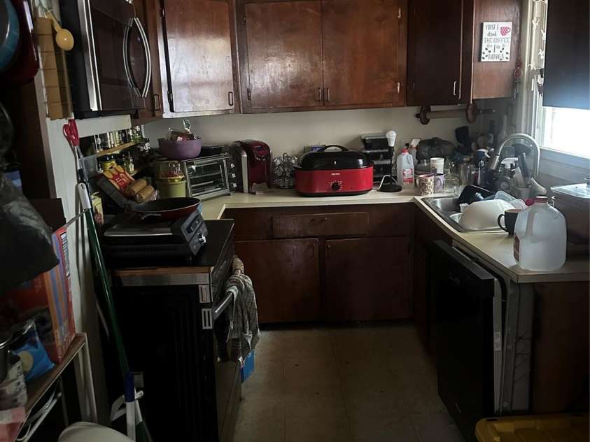 801 Tryon Street, Shelby, NC 28150.  MLS# CAR4279241, YatesRealty ID 24689. 