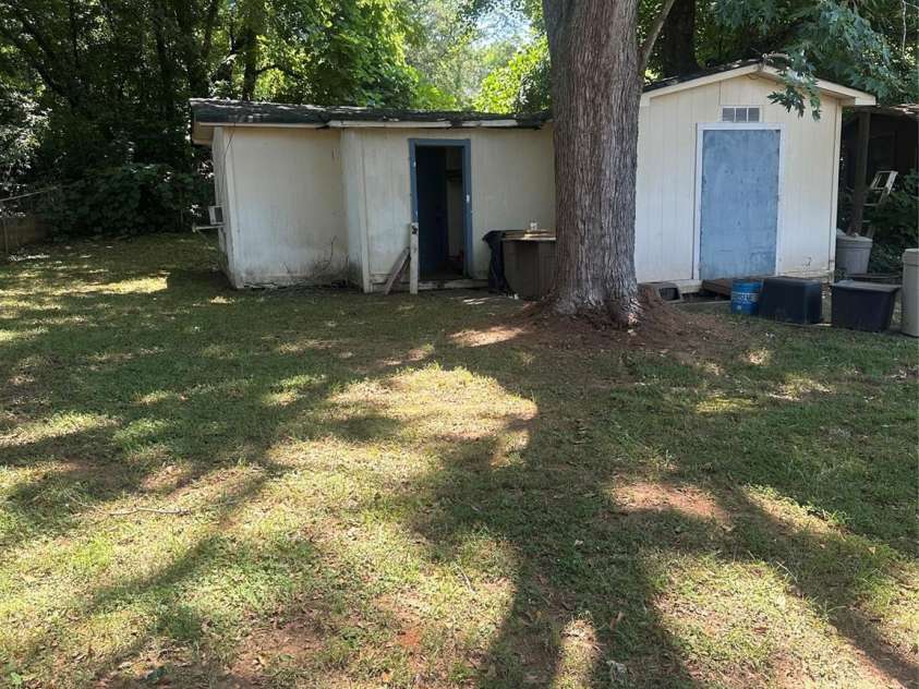 801 Tryon Street, Shelby, NC 28150.  MLS# CAR4279241, YatesRealty ID 24689. 