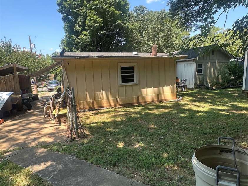 801 Tryon Street, Shelby, NC 28150.  MLS# CAR4279241, YatesRealty ID 24689. 