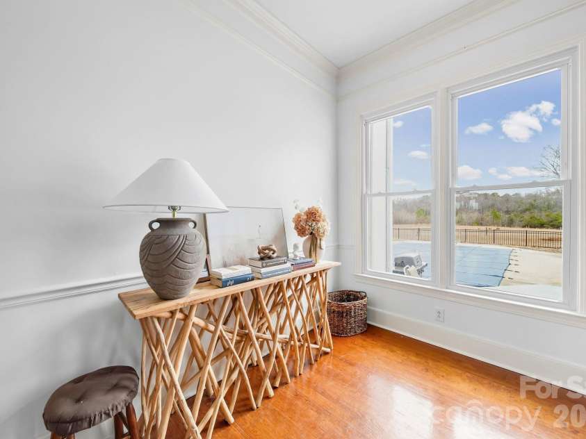 1004 Four Mile Loop, Cheraw, SC 29520.  MLS# CAR4332573, YatesRealty ID 2469. Living Room 