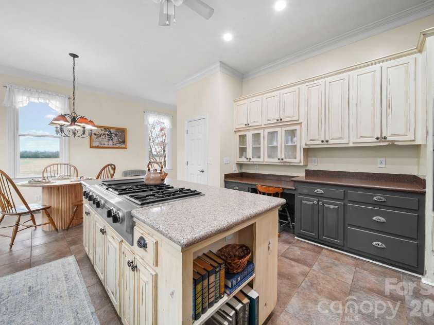 1004 Four Mile Loop, Cheraw, SC 29520.  MLS# CAR4332573, YatesRealty ID 2469. Open Kitchen with Lots of Natural Light