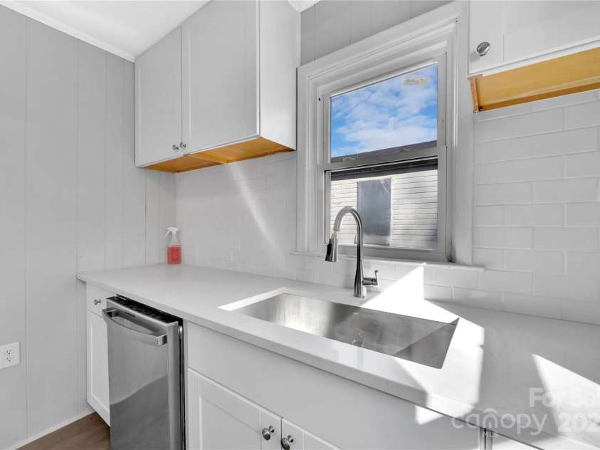 611 Clarinda Street, Rock Hill, SC 29730.  MLS# CAR4213130, YatesRealty ID 2469. 