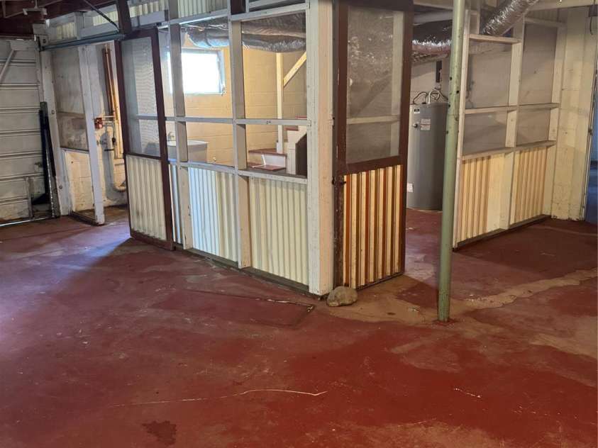 1239 8th Street, Hickory, NC 28601.  MLS# CAR4274654, YatesRealty ID 24690. Basement