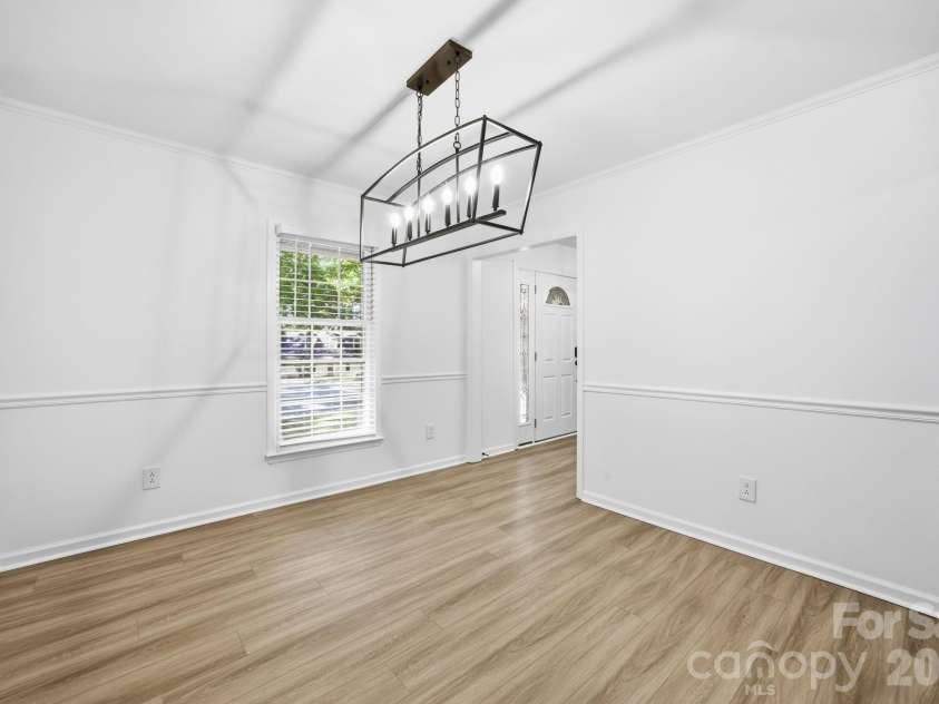 405 Leighton Court, Matthews, NC 28105.  MLS# CAR4376278, YatesRealty ID 24690. 