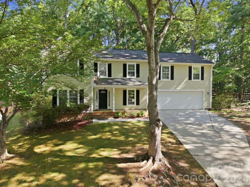 405 Leighton Court, Matthews, NC 28105.  MLS# CAR4376278, YatesRealty ID 24690. Welcome Home!
