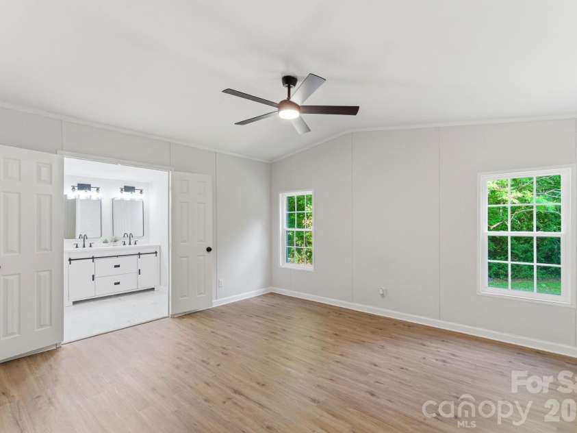 481 Harrell Road, Burgaw, NC 28425.  MLS# CAR4385459, YatesRealty ID 24692. 