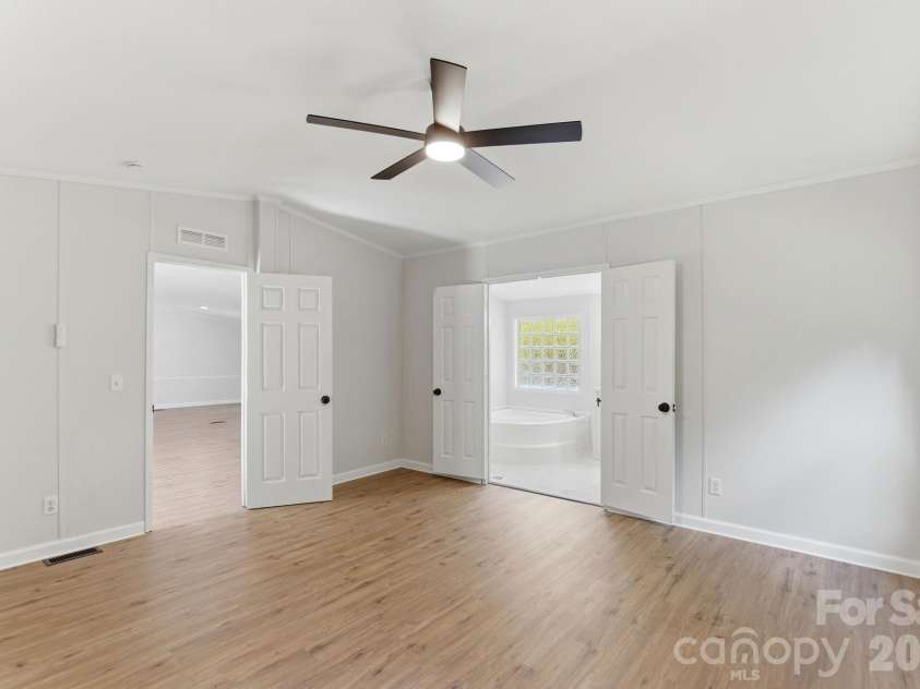 481 Harrell Road, Burgaw, NC 28425.  MLS# CAR4385459, YatesRealty ID 24692. 