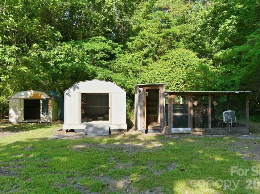 481 Harrell Road, Burgaw, NC 28425.  MLS# CAR4385459, YatesRealty ID 24692. 
