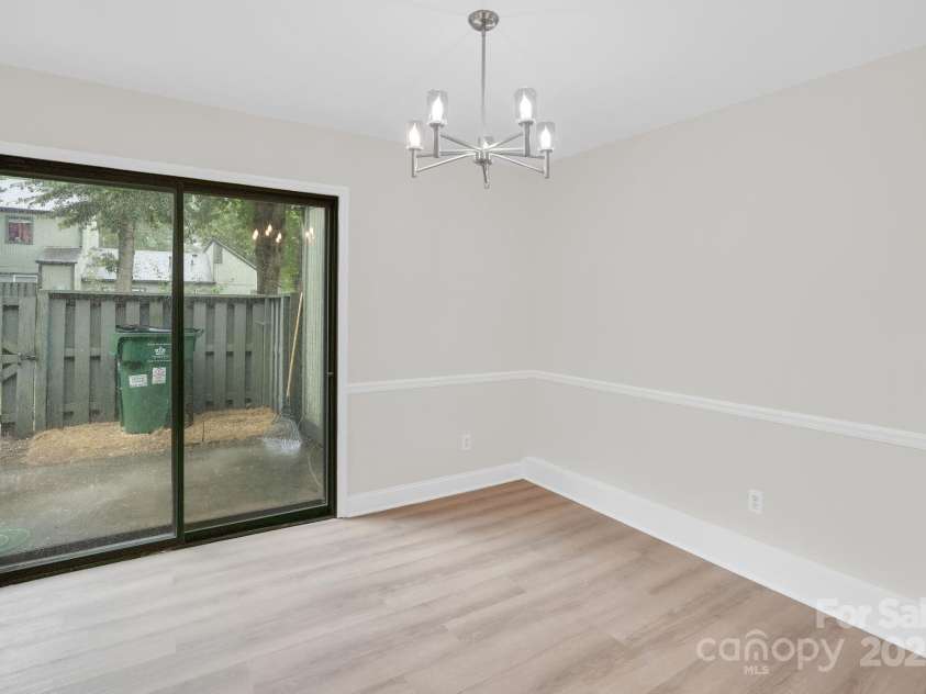 6104 Bent Tree Court, Charlotte, NC 28212.  MLS# CAR4275290, YatesRealty ID 24692. 