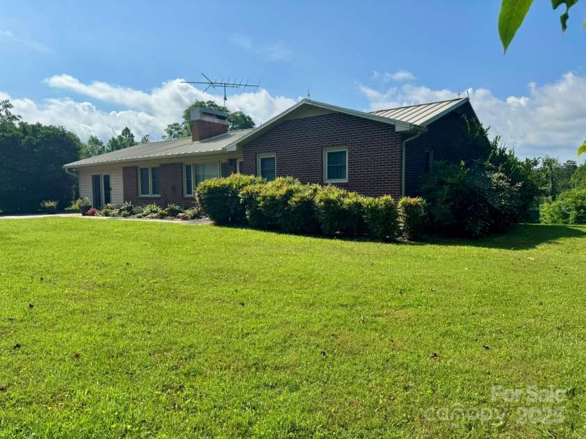 2852 Old Highway 60 Road, Wilkesboro, NC 28697.  MLS# CAR4279426, YatesRealty ID 24693. 