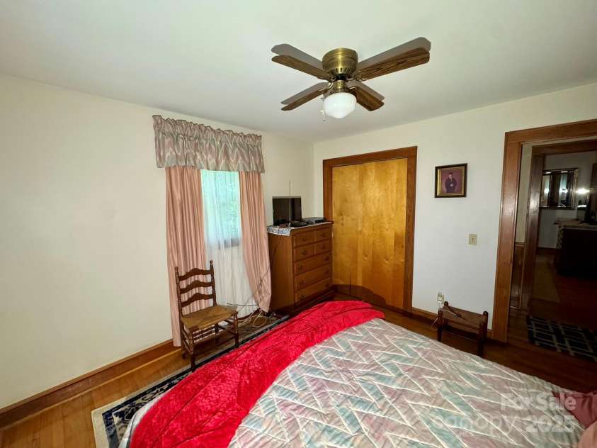 2852 Old Highway 60 Road, Wilkesboro, NC 28697.  MLS# CAR4279426, YatesRealty ID 24693. 