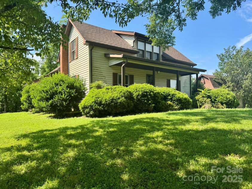 2852 Old Highway 60 Road, Wilkesboro, NC 28697.  MLS# CAR4279426, YatesRealty ID 24693. 