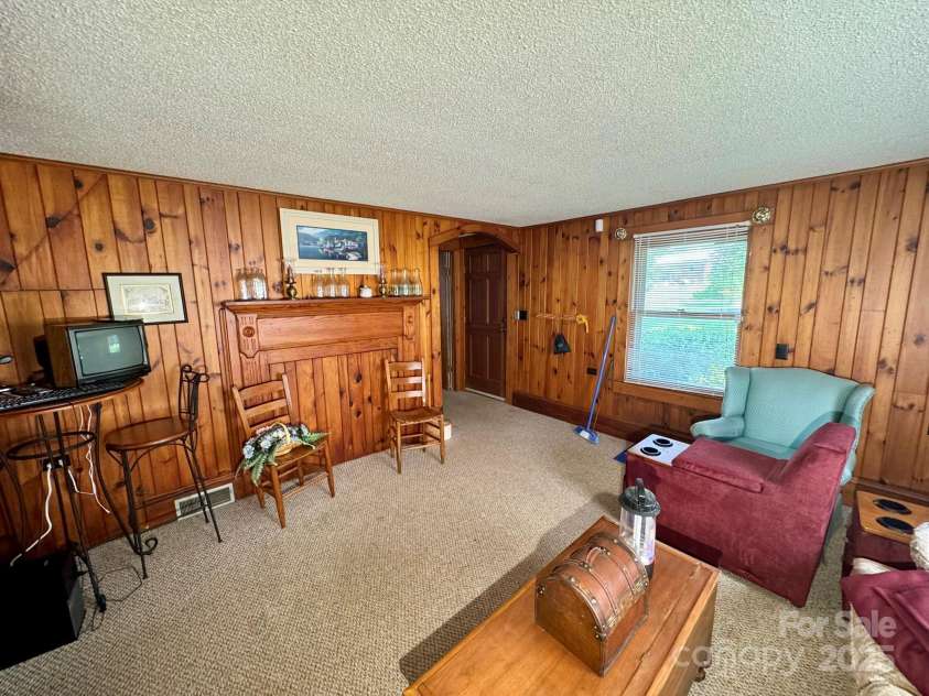 2852 Old Highway 60 Road, Wilkesboro, NC 28697.  MLS# CAR4279426, YatesRealty ID 24693. 