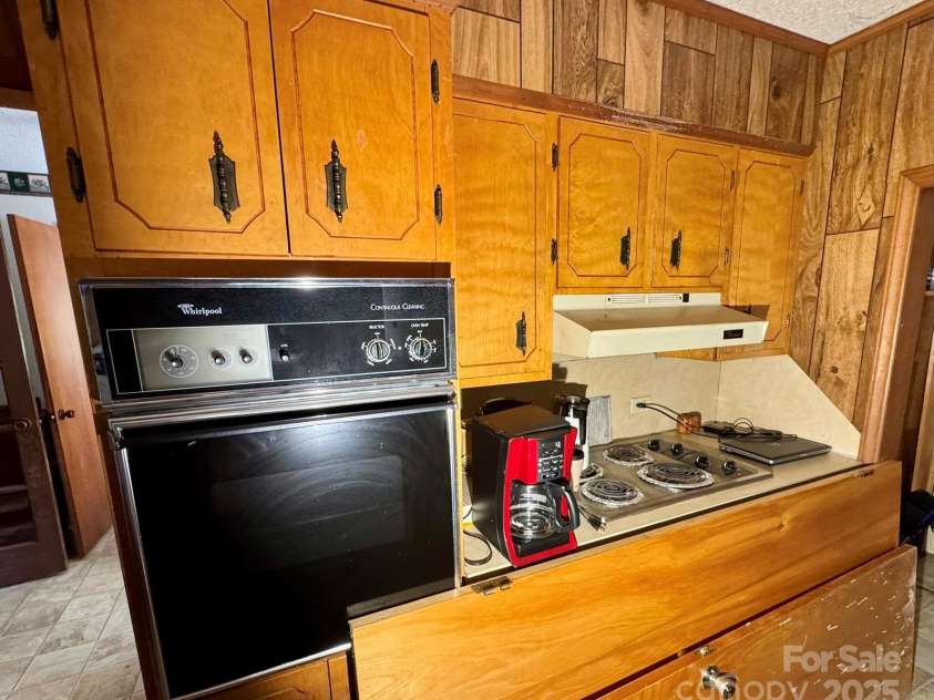 2852 Old Highway 60 Road, Wilkesboro, NC 28697.  MLS# CAR4279426, YatesRealty ID 24693. 