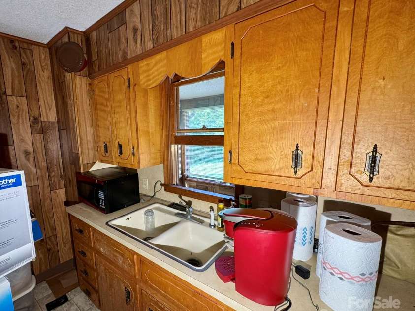 2852 Old Highway 60 Road, Wilkesboro, NC 28697.  MLS# CAR4279426, YatesRealty ID 24693. 