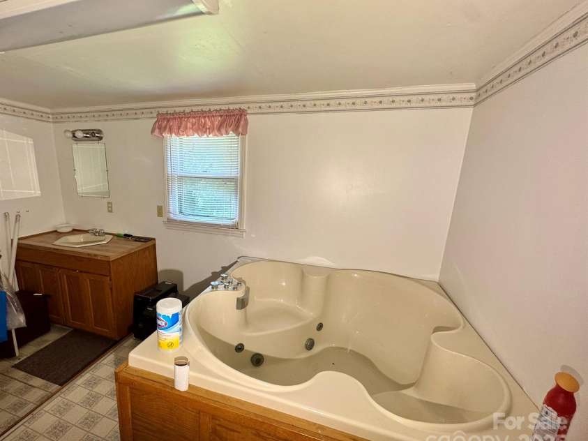 2852 Old Highway 60 Road, Wilkesboro, NC 28697.  MLS# CAR4279426, YatesRealty ID 24693. 