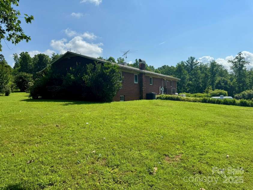2852 Old Highway 60 Road, Wilkesboro, NC 28697.  MLS# CAR4279426, YatesRealty ID 24693. 