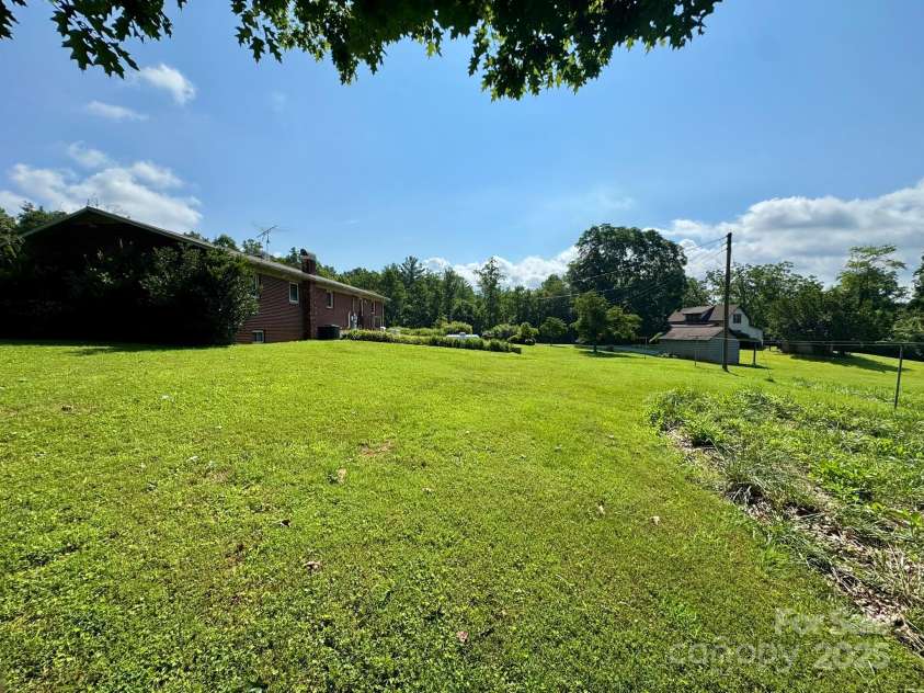 2852 Old Highway 60 Road, Wilkesboro, NC 28697.  MLS# CAR4279426, YatesRealty ID 24693. 