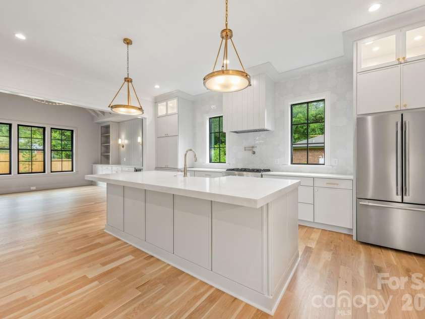 4413 Castleton Road, Charlotte, NC 28211.  MLS# CAR4373800, YatesRealty ID 24693. 