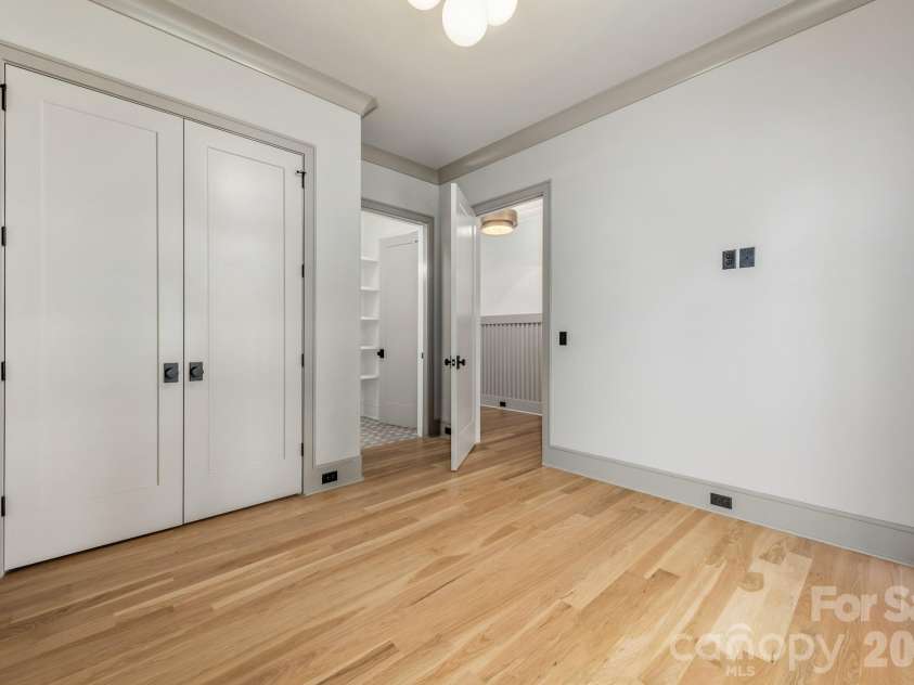 4413 Castleton Road, Charlotte, NC 28211.  MLS# CAR4373800, YatesRealty ID 24693. 