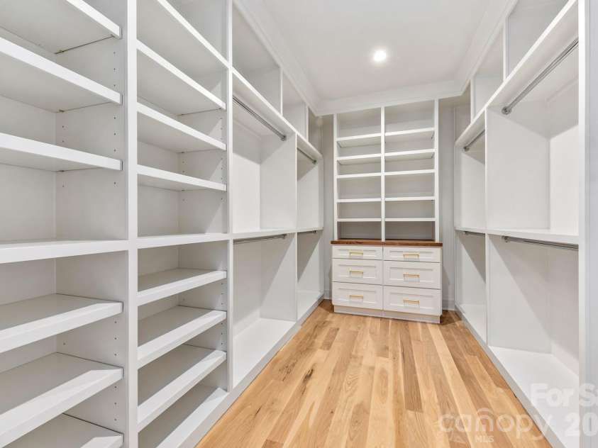 4413 Castleton Road, Charlotte, NC 28211.  MLS# CAR4373800, YatesRealty ID 24693. 