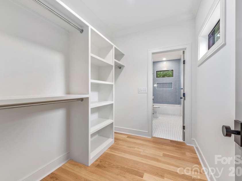 4413 Castleton Road, Charlotte, NC 28211.  MLS# CAR4373800, YatesRealty ID 24693. 
