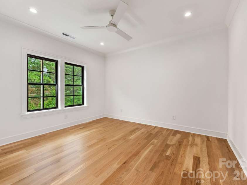 4413 Castleton Road, Charlotte, NC 28211.  MLS# CAR4373800, YatesRealty ID 24693. 