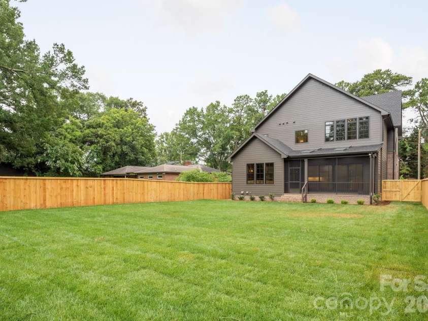 4413 Castleton Road, Charlotte, NC 28211.  MLS# CAR4373800, YatesRealty ID 24693. 