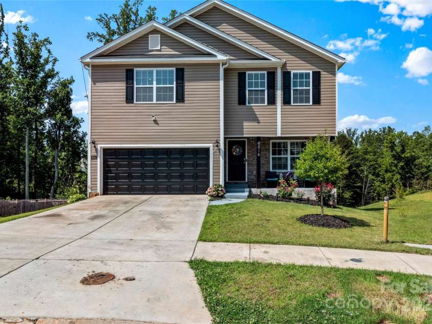 6814 Capstone Court, Rural Hall, NC 27045.  MLS# CAR4278713, YatesRealty ID 24694. 