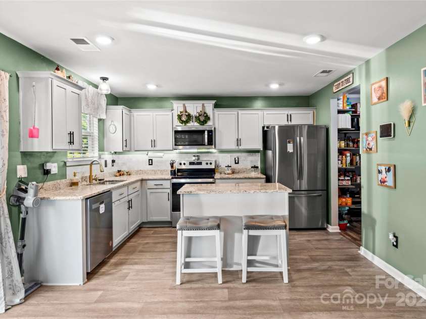 6814 Capstone Court, Rural Hall, NC 27045.  MLS# CAR4278713, YatesRealty ID 24694. 