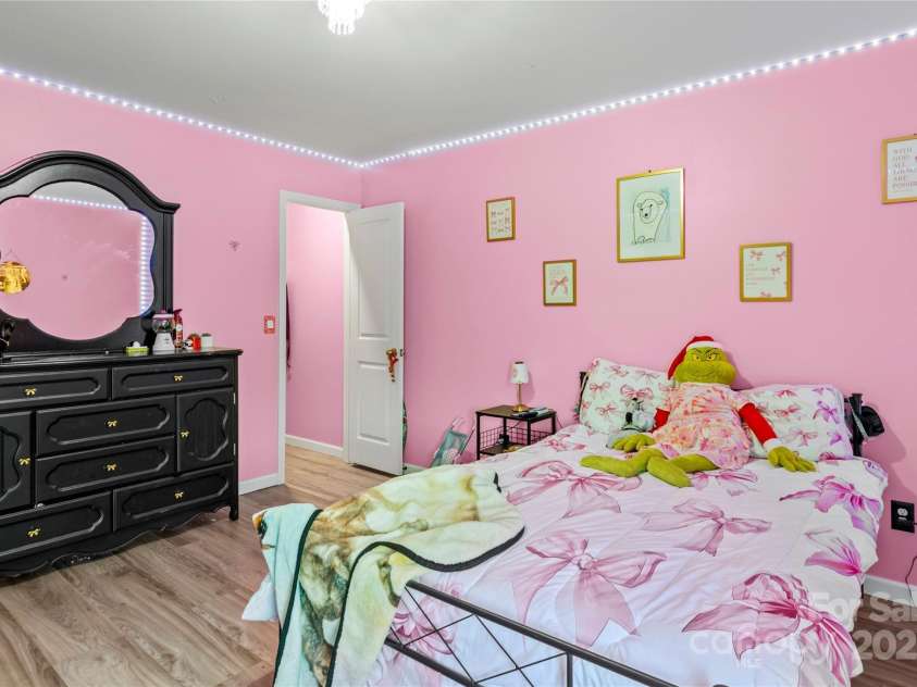 6814 Capstone Court, Rural Hall, NC 27045.  MLS# CAR4278713, YatesRealty ID 24694. 