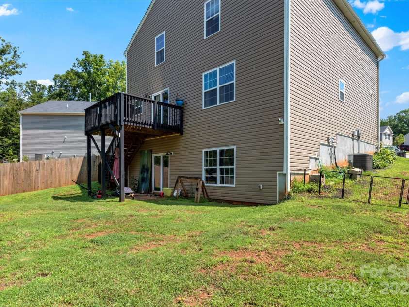 6814 Capstone Court, Rural Hall, NC 27045.  MLS# CAR4278713, YatesRealty ID 24694. 