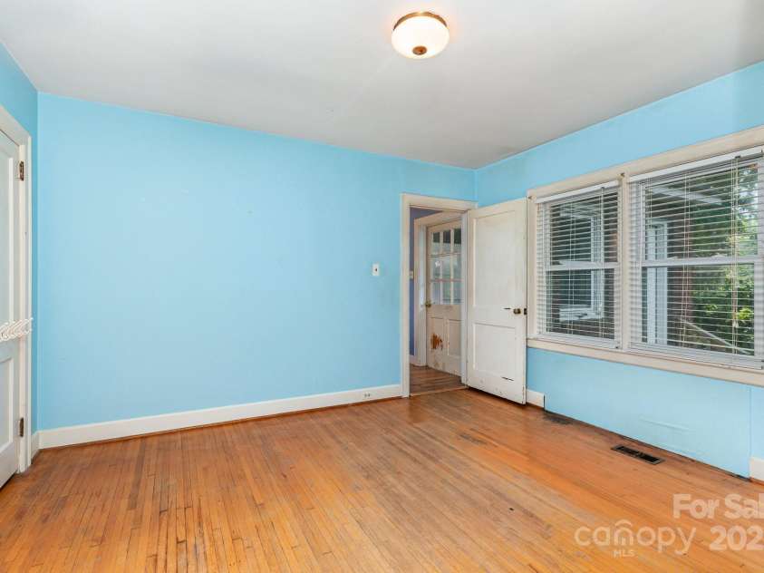 1701 Dilworth Road, Charlotte, NC 28203.  MLS# CAR4275878, YatesRealty ID 24695. Bedroom 1