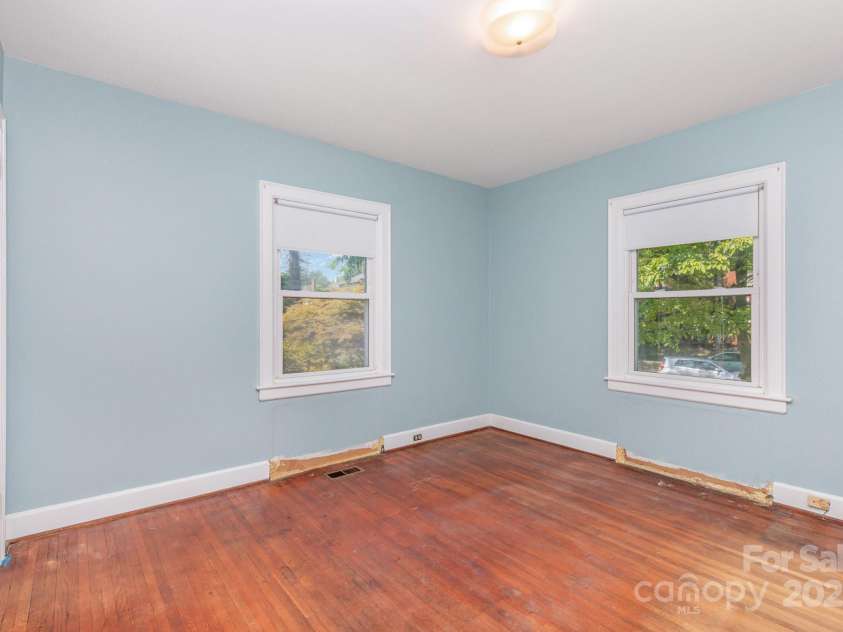 1701 Dilworth Road, Charlotte, NC 28203.  MLS# CAR4275878, YatesRealty ID 24695. Bedroom 3