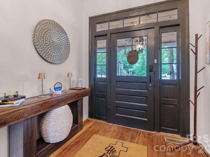 226 Huger Street, Cheraw, SC 29520.  MLS# CAR4374164, YatesRealty ID 24695. 