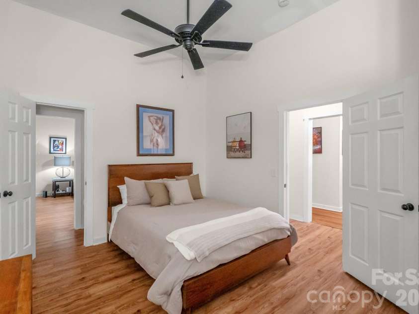 226 Huger Street, Cheraw, SC 29520.  MLS# CAR4374164, YatesRealty ID 24695. 