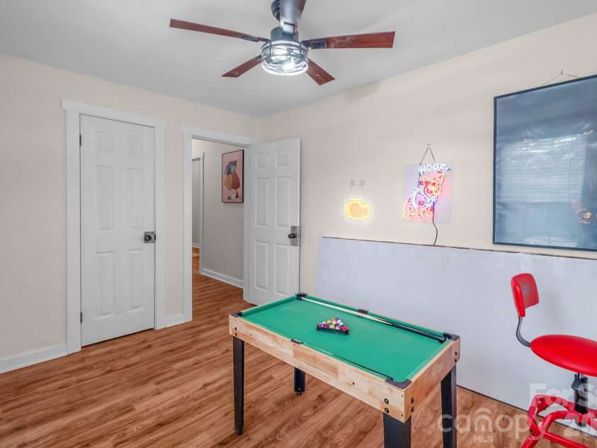 226 Huger Street, Cheraw, SC 29520.  MLS# CAR4374164, YatesRealty ID 24695. 