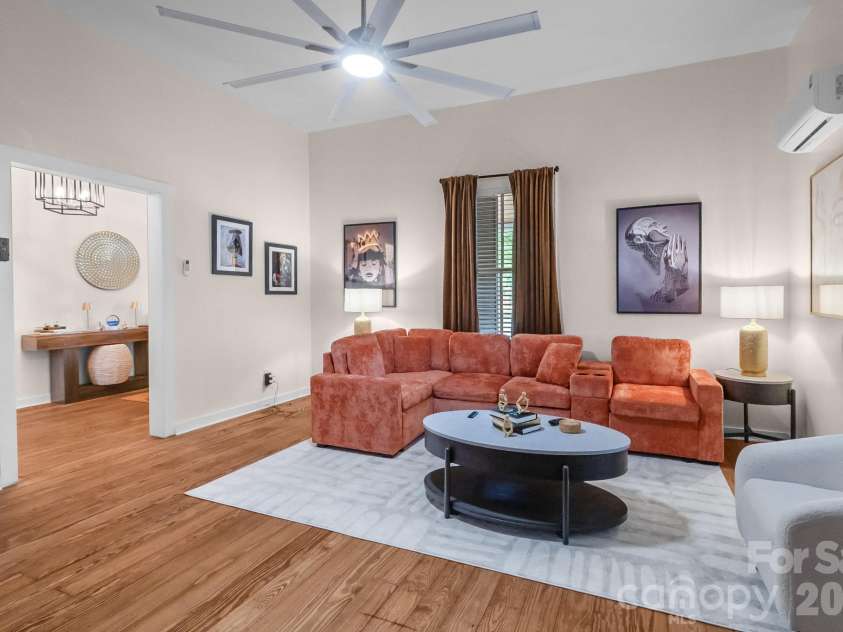 226 Huger Street, Cheraw, SC 29520.  MLS# CAR4374164, YatesRealty ID 24695. 