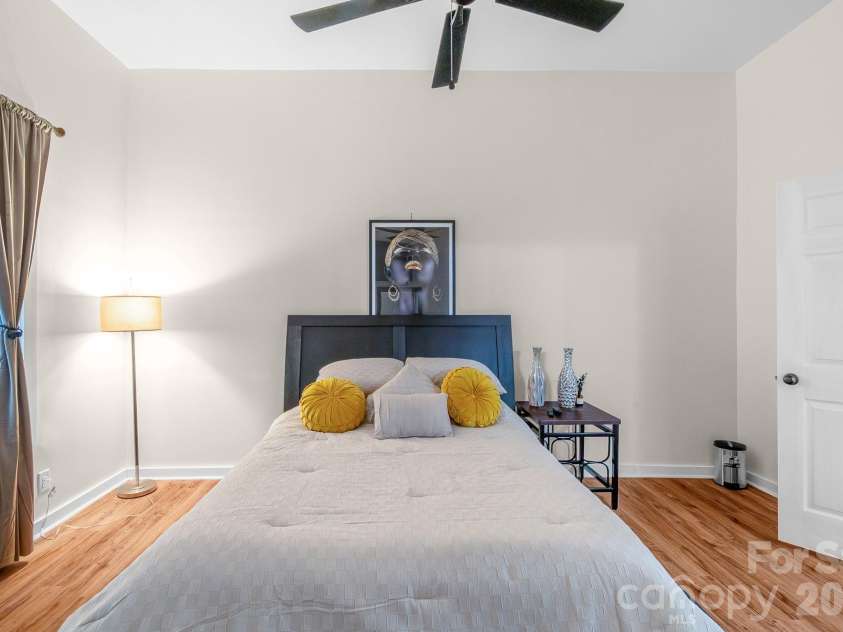 226 Huger Street, Cheraw, SC 29520.  MLS# CAR4374164, YatesRealty ID 24695. 