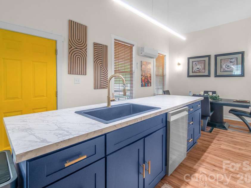 226 Huger Street, Cheraw, SC 29520.  MLS# CAR4374164, YatesRealty ID 24695. 