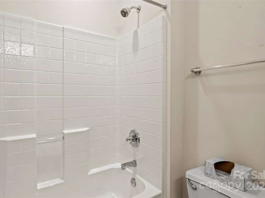 15 Bluff Ridge Court, Greensboro, NC 27455.  MLS# CAR4279471, YatesRealty ID 24696. 