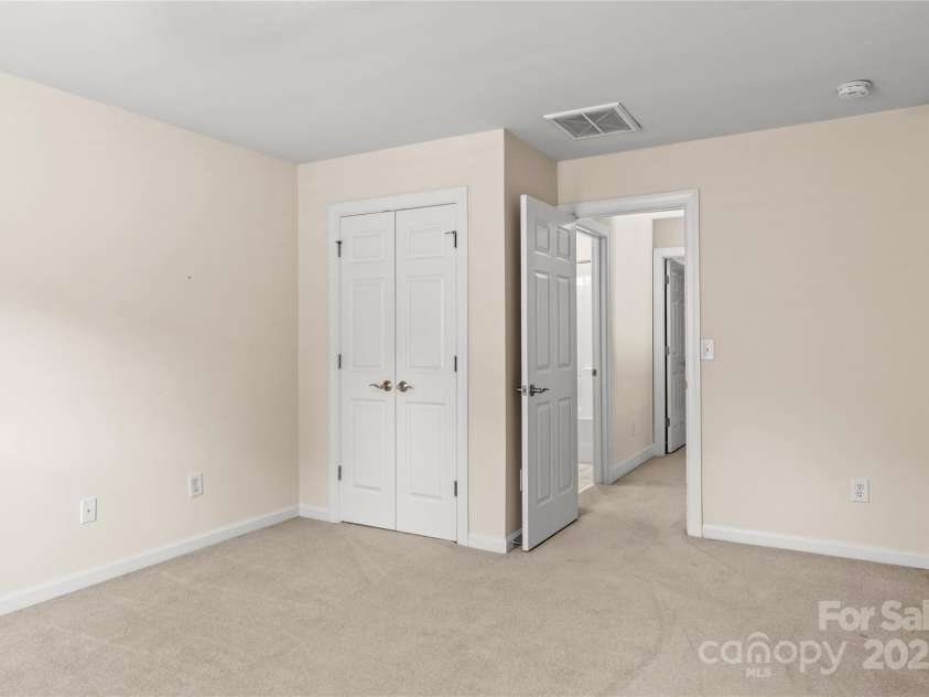 15 Bluff Ridge Court, Greensboro, NC 27455.  MLS# CAR4279471, YatesRealty ID 24696. 