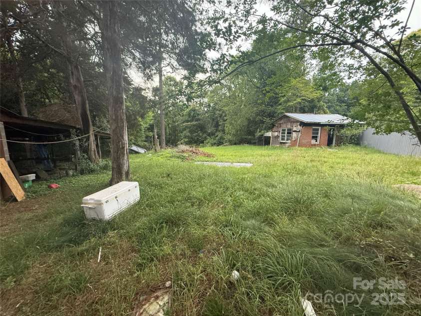 3166 Poplar Tent Road, Concord, NC 28027.  MLS# CAR4276042, YatesRealty ID 24697. 