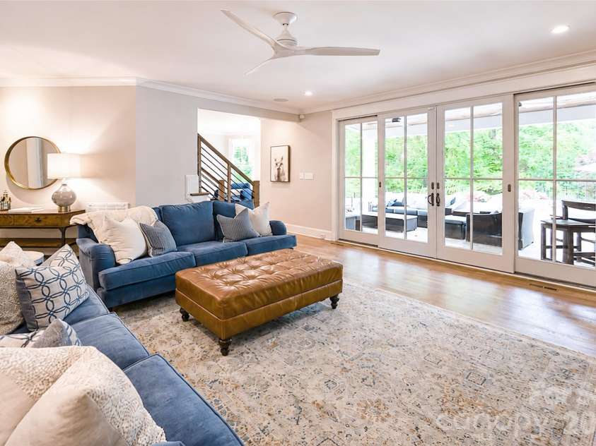 18616 Maplecroft Lake Lane, Davidson, NC 28036.  MLS# CAR4381769, YatesRealty ID 24698. 