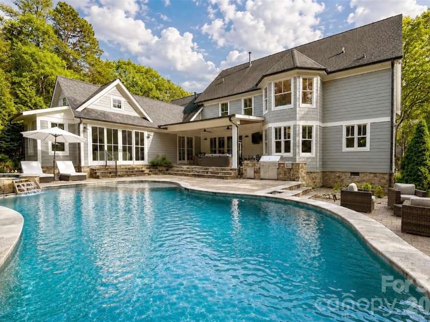 18616 Maplecroft Lake Lane, Davidson, NC 28036.  MLS# CAR4381769, YatesRealty ID 24698. 