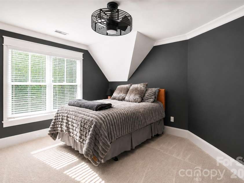 18616 Maplecroft Lake Lane, Davidson, NC 28036.  MLS# CAR4381769, YatesRealty ID 24698. 