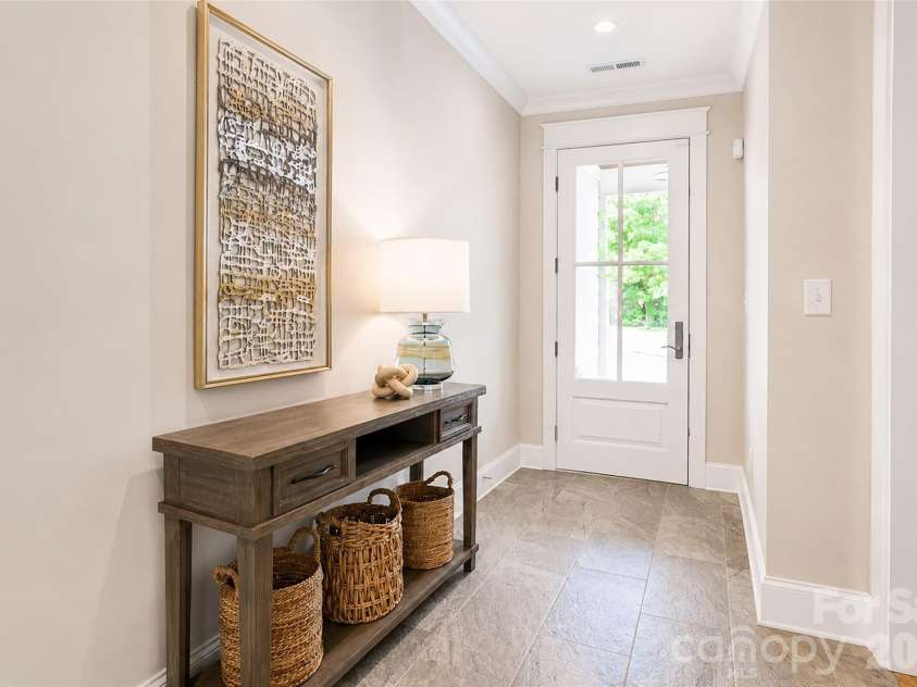 18616 Maplecroft Lake Lane, Davidson, NC 28036.  MLS# CAR4381769, YatesRealty ID 24698. 