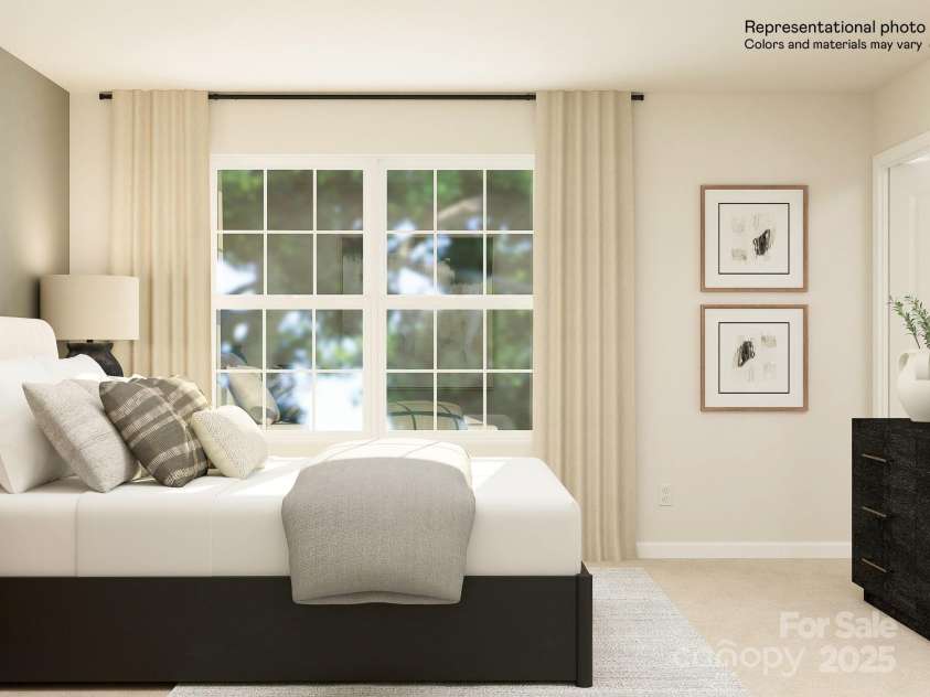 10036 Greystar Lane, Charlotte, NC 28213.  MLS# CAR4279604, YatesRealty ID 24699. Owners Suite